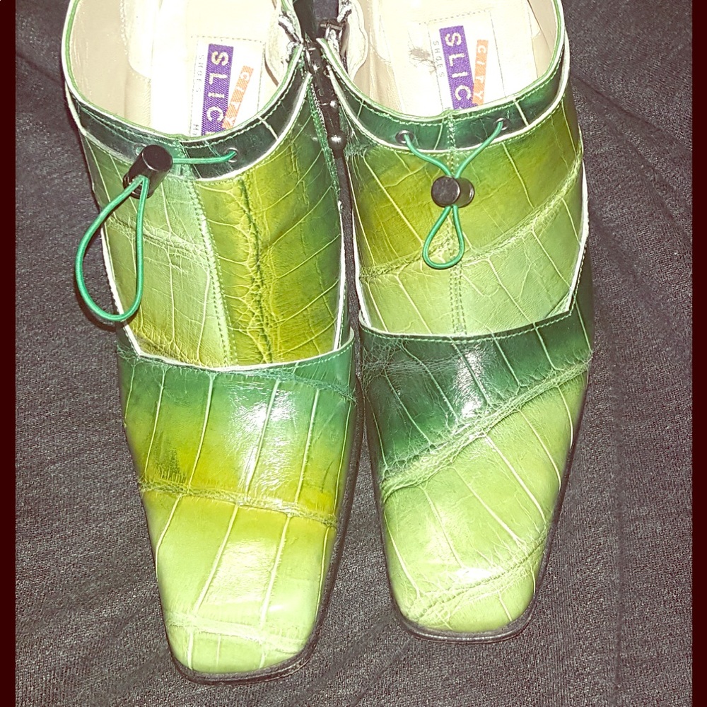 Women Green Alligator Shoes by Mauri